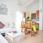 Apartmán Tina With Jacuzzi Poreč