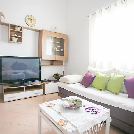 Tina With Jacuzzi Apartment Porec