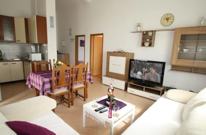 Appartement Tina With Jacuzzi