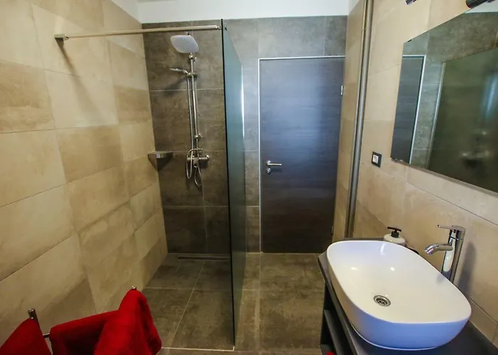 Tina With Jacuzzi * 포레치